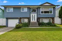 9024 123A STREET - thumbnail 1