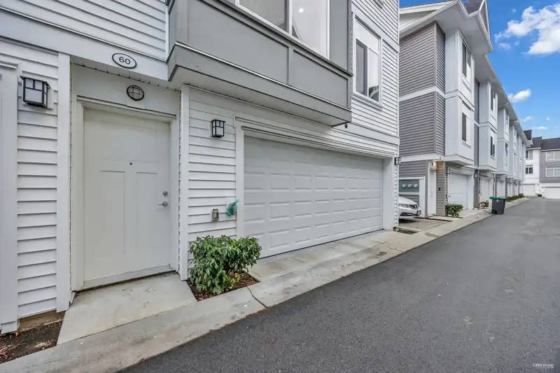 60 11267 133 STREET - photo 3 of 35