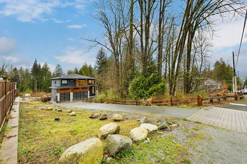 23680 132 AVENUE - photo 2 of 25