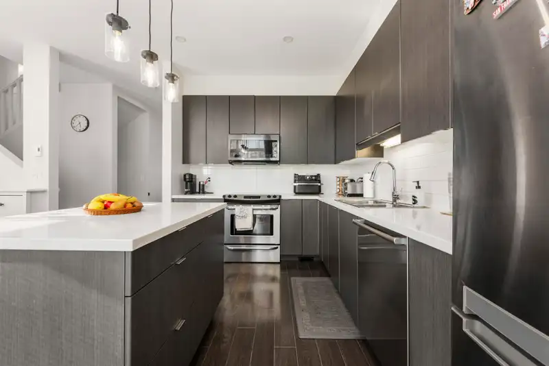 1 19505 68A AVENUE - photo 2 of 40