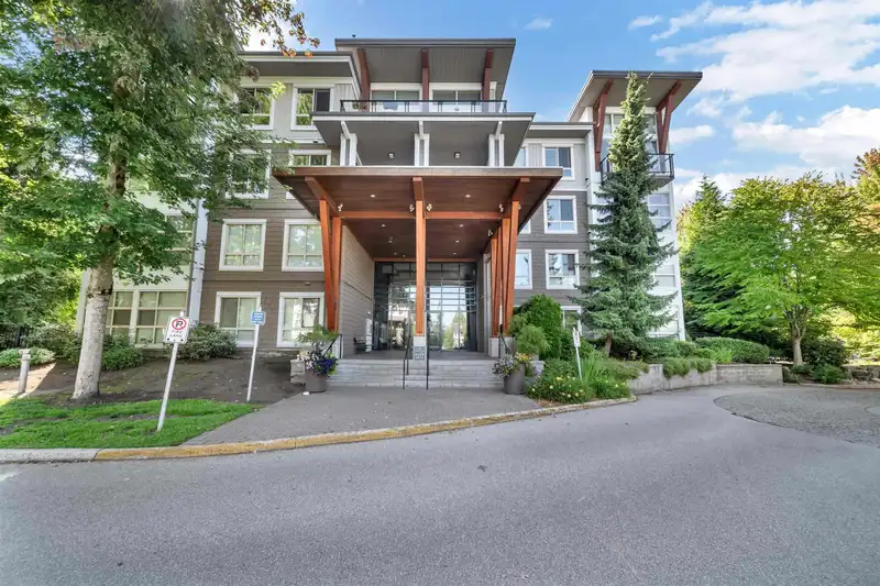 131 6628 120 STREET - photo 2 of 33