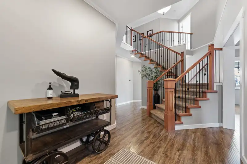 18942 68B AVENUE - photo 4 of 40