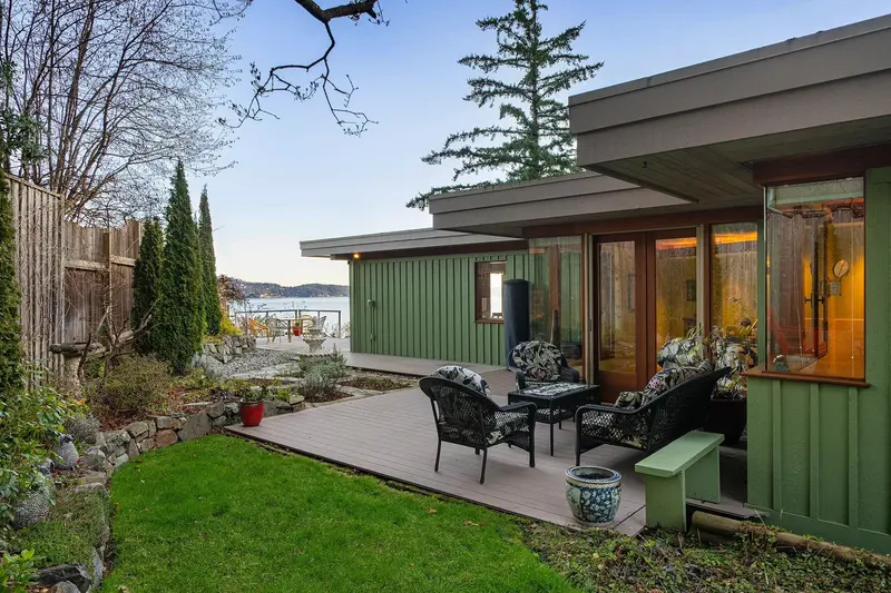 835 HUMMINGBIRD LANE - photo 3 of 25