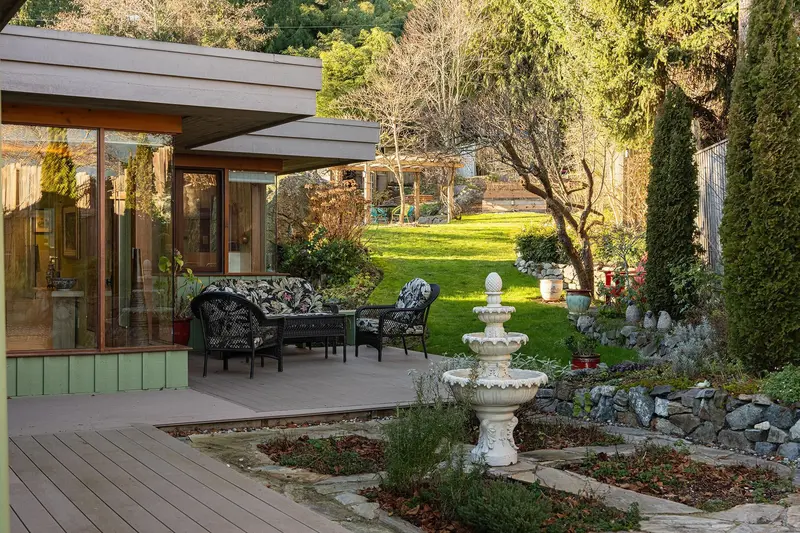 835 HUMMINGBIRD LANE - photo 4 of 25