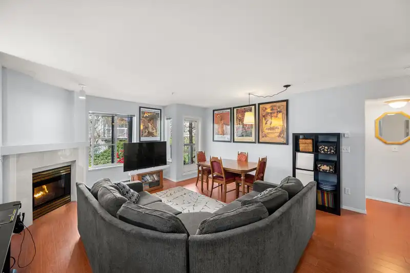 204 10675 138A STREET - photo 4 of 26