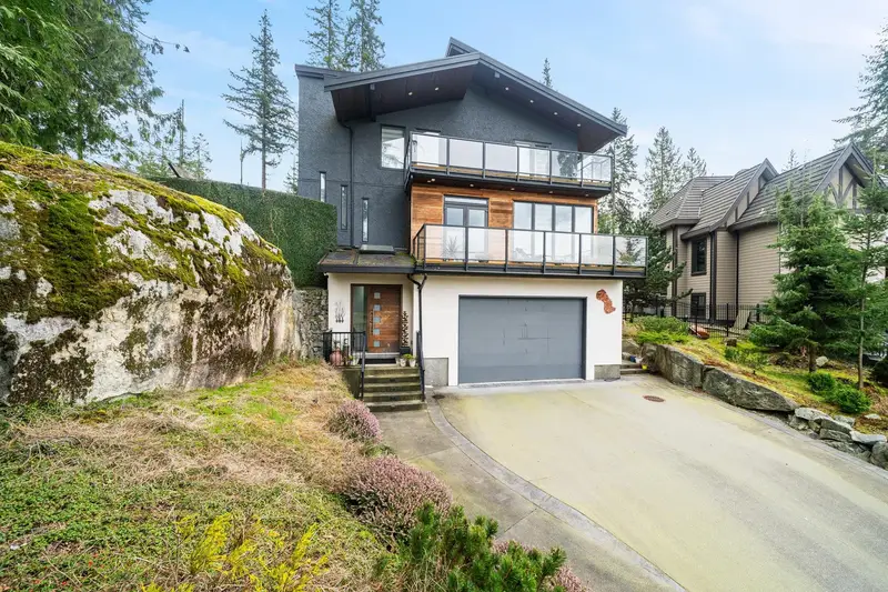 116 DEERVIEW LANE - photo 2 of 24