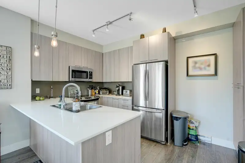 101 19433 68 AVENUE - photo 4 of 28