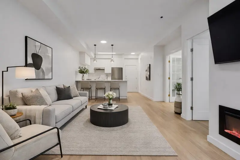 104 10088 148 STREET - photo 1 of 4