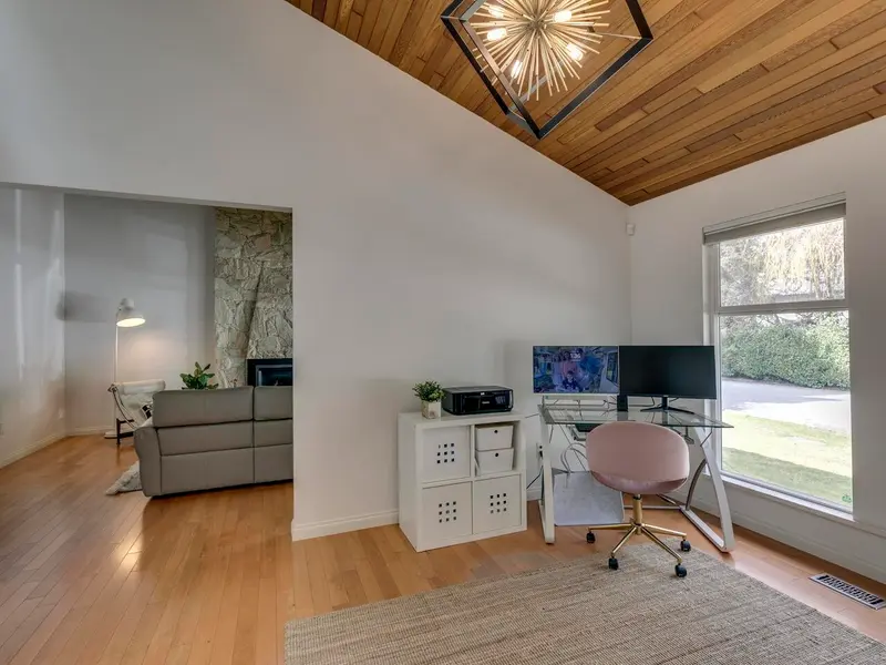 763 WEYMOUTH DRIVE - photo 4 of 25