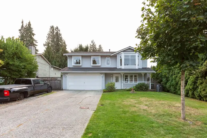 16966 JERSEY DRIVE - photo 1 of 35