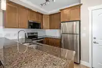 305 8183 121A STREET - thumbnail 17