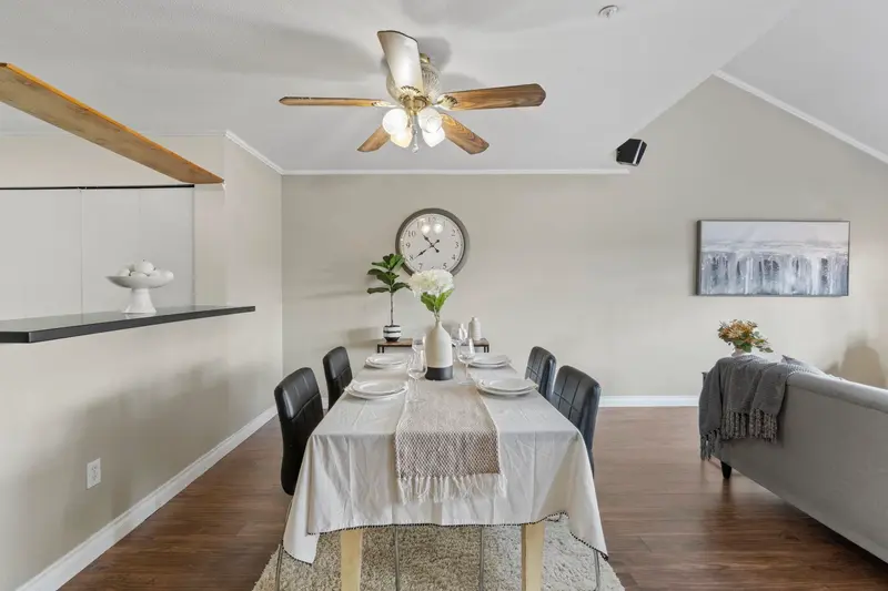 425 3 RIALTO COURT - photo 2 of 25