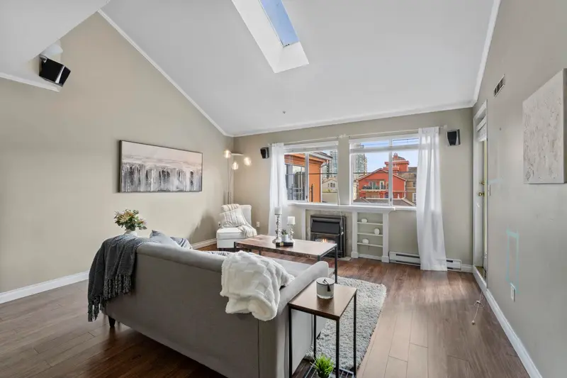 425 3 RIALTO COURT - photo 4 of 25