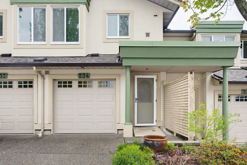 234 13888 70 AVENUE - photo 2 of 40