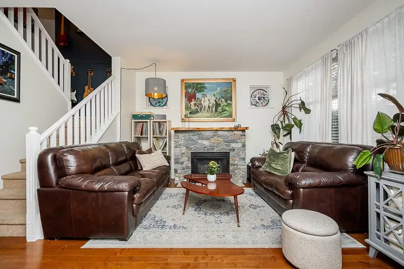 5746 149 STREET - photo 2 of 25