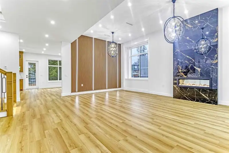 12693 106A AVENUE - photo 4 of 39
