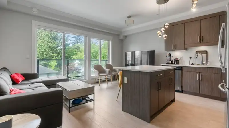 309 13763 101 AVENUE - photo 1 of 16