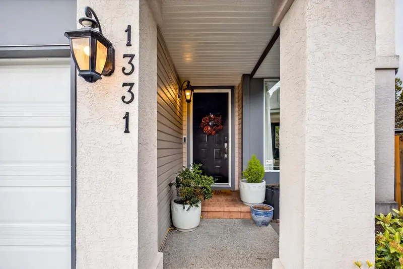 1331 AMAZON COURT - photo 4 of 25