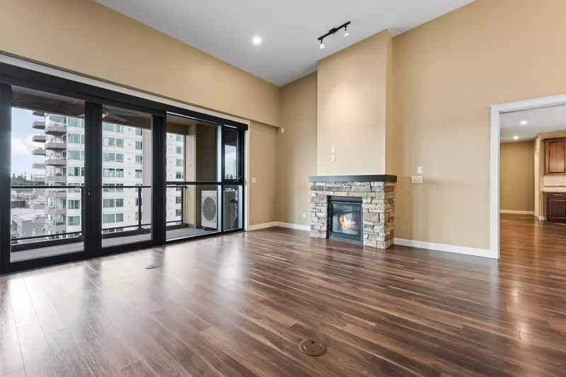 621 2860 TRETHEWEY STREET - photo 1 of 25