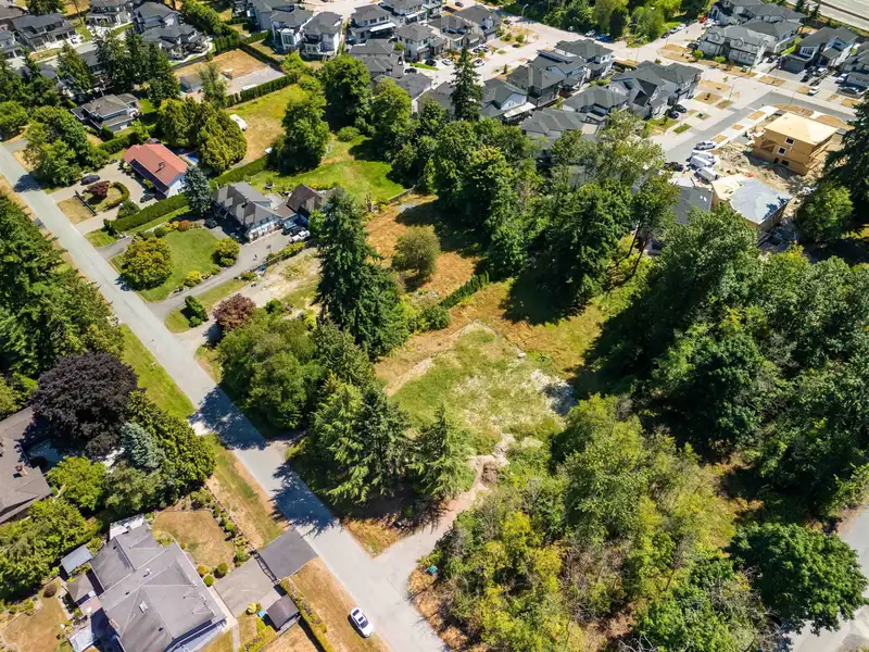 17356 101 AVENUE - photo 4 of 13