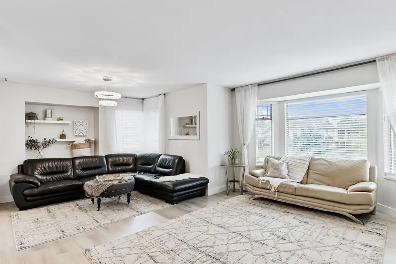 12276 AURORA STREET - photo 4 of 25