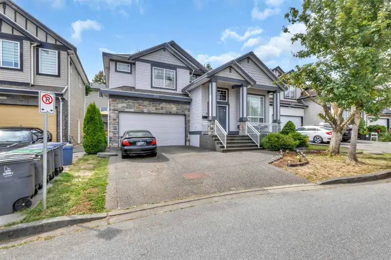 7119 148A STREET - photo 2 of 38