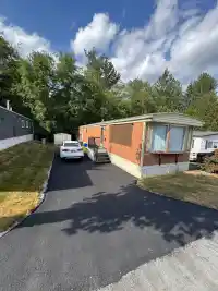 82 8220 KING GEORGE BOULEVARD - thumbnail 1
