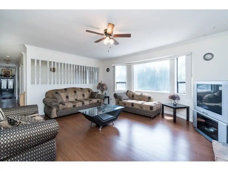 6174 132 STREET - photo 3 of 6