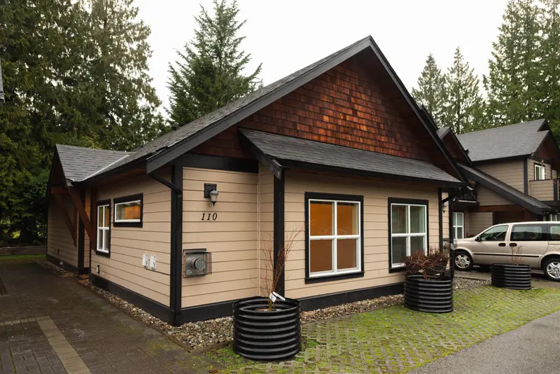 110 518 SHAW ROAD - photo 1 of 18