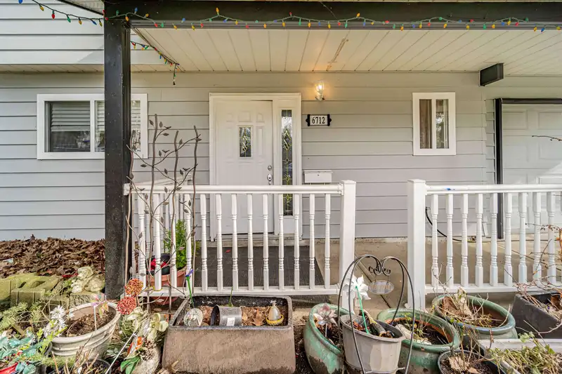 6712 141 STREET - photo 3 of 18