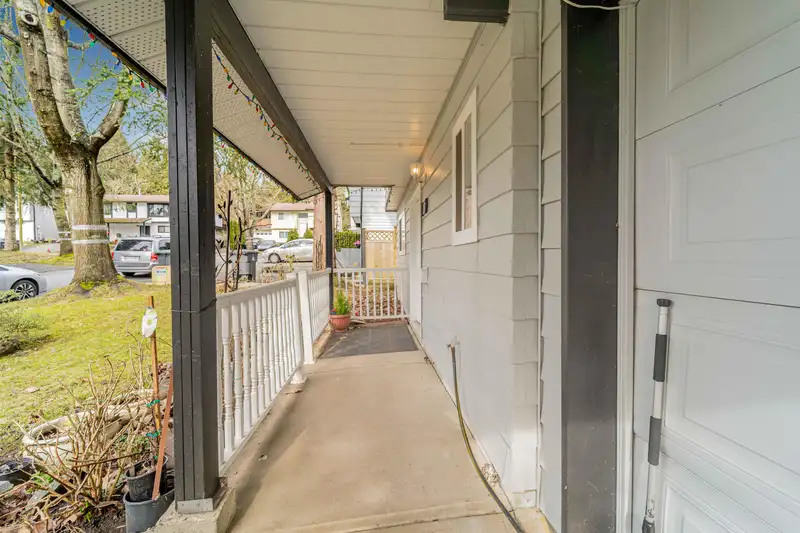 6712 141 STREET - photo 4 of 18