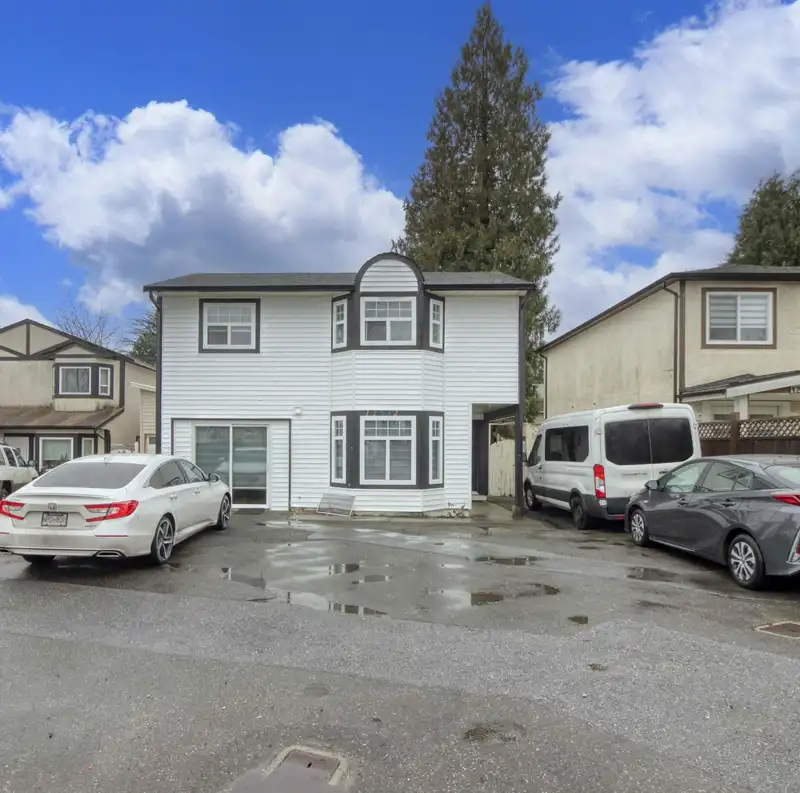 12532 77B AVENUE - photo 1 of 20