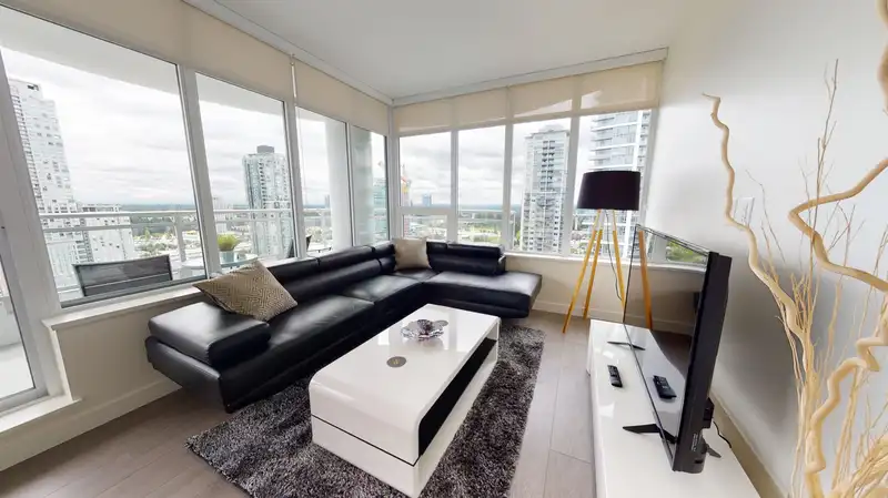 2405 13318 104TH AVENUE - photo 1 of 13