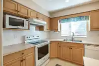 212 13888 70 AVENUE - thumbnail 11