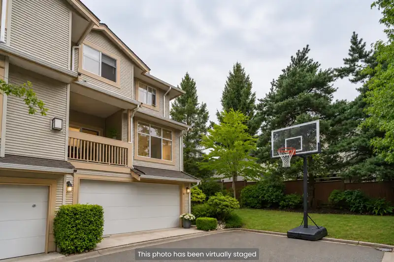 10 14959 58 AVENUE - photo 2 of 40