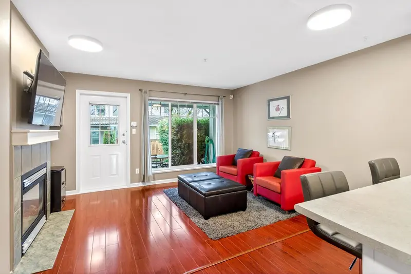 36 2927 FREMONT STREET - photo 2 of 25