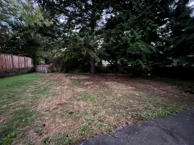 9759 120A STREET - photo 3 of 5