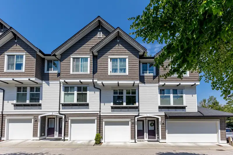 22 14271 60 AVENUE - photo 1 of 35
