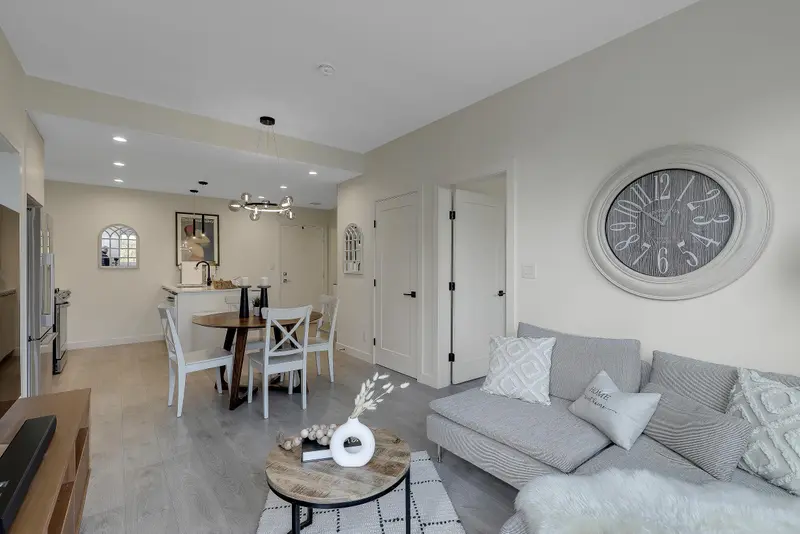 602 8379 201 STREET - photo 2 of 25