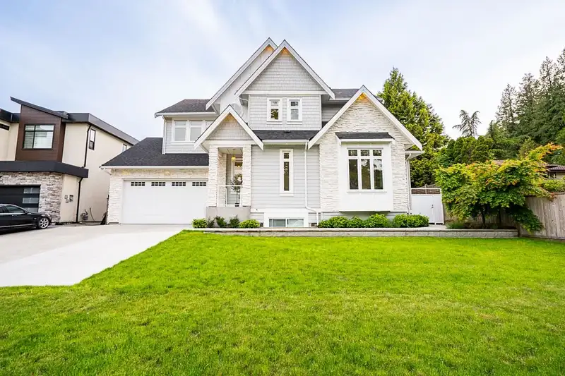 9879 LYNCEAN DRIVE - photo 1 of 40