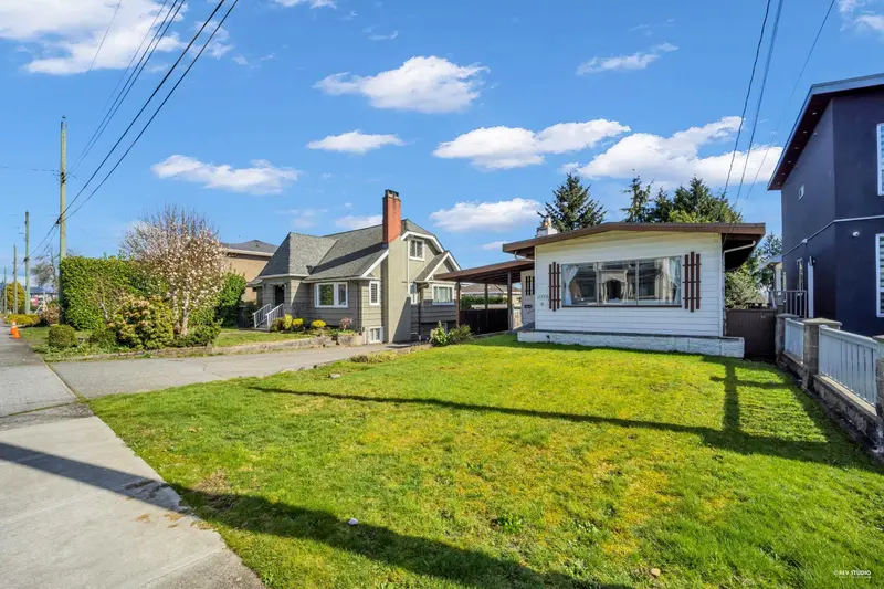 7750 15TH AVENUE - photo 2 of 25