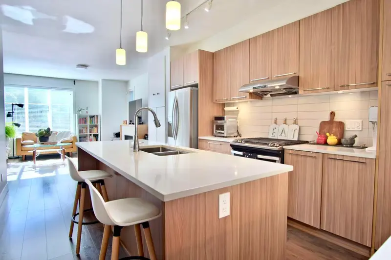 16 8217 204B STREET - photo 2 of 21