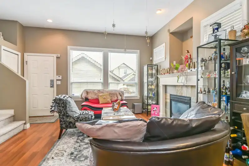 6680 193A STREET - photo 4 of 32