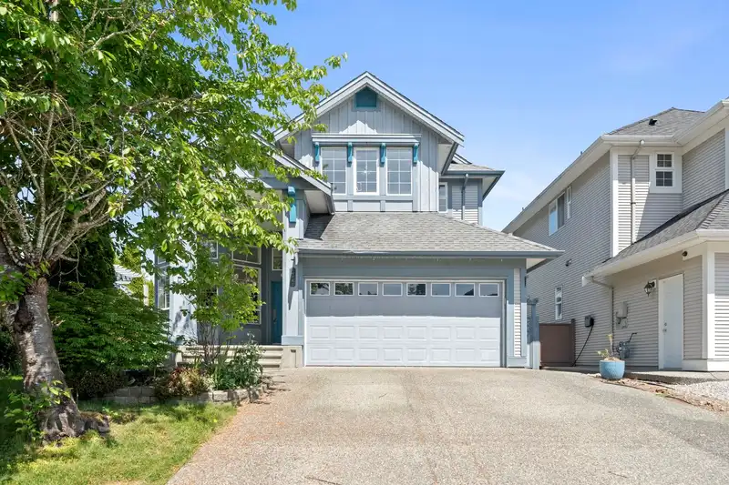 14781 57A AVENUE - photo 3 of 40