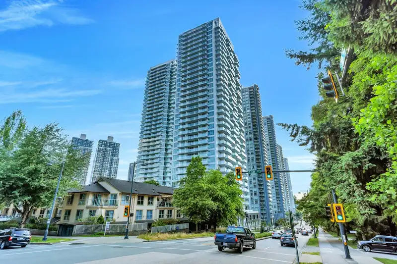 2604 13778 100TH AVENUE - photo 3 of 35