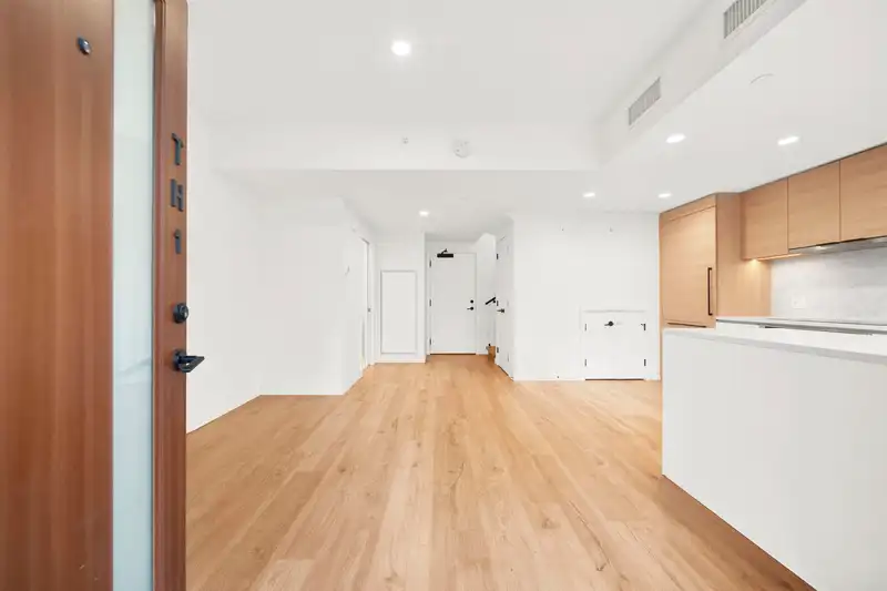 TH1 10448 UNIVERSITY DRIVE - photo 3 of 26