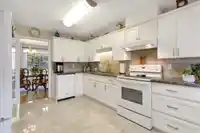 2 8567 164 STREET - thumbnail 8