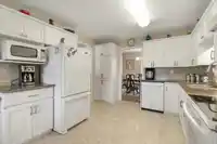 2 8567 164 STREET - thumbnail 9