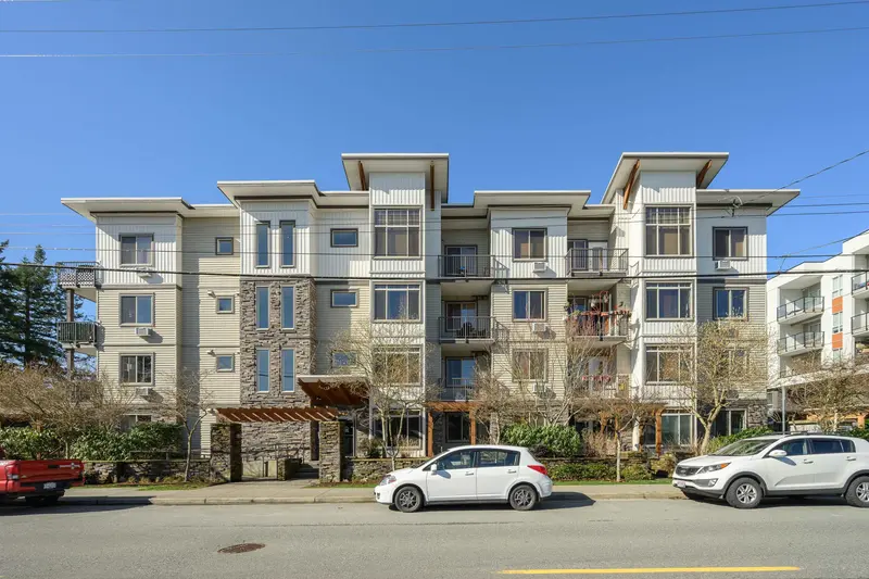 115 11887 BURNETT STREET - photo 2 of 25