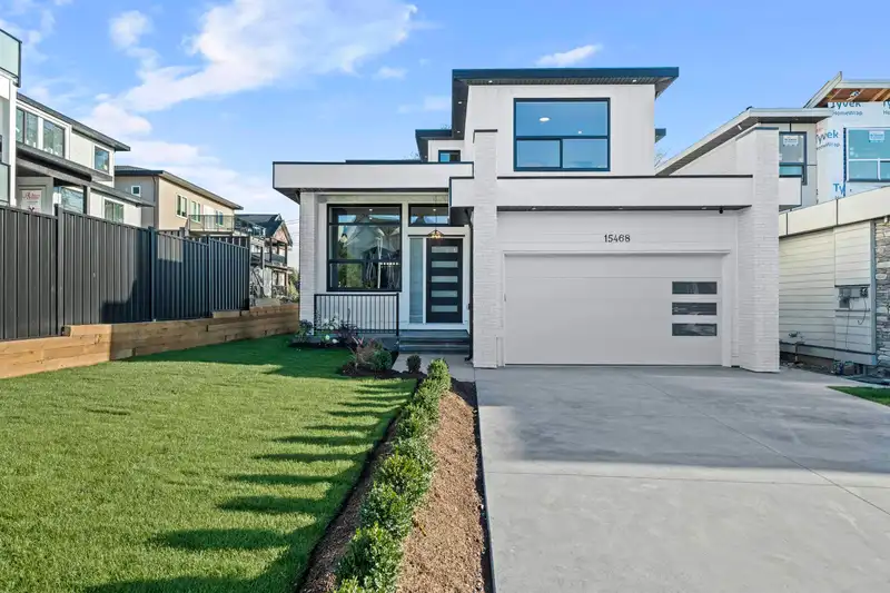 15468 76B AVENUE - photo 1 of 23